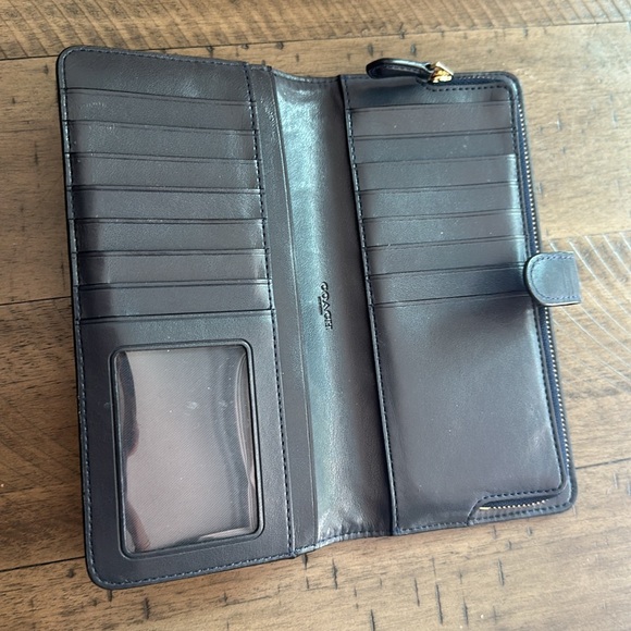 Coach Wallet - Picture 3 of 6